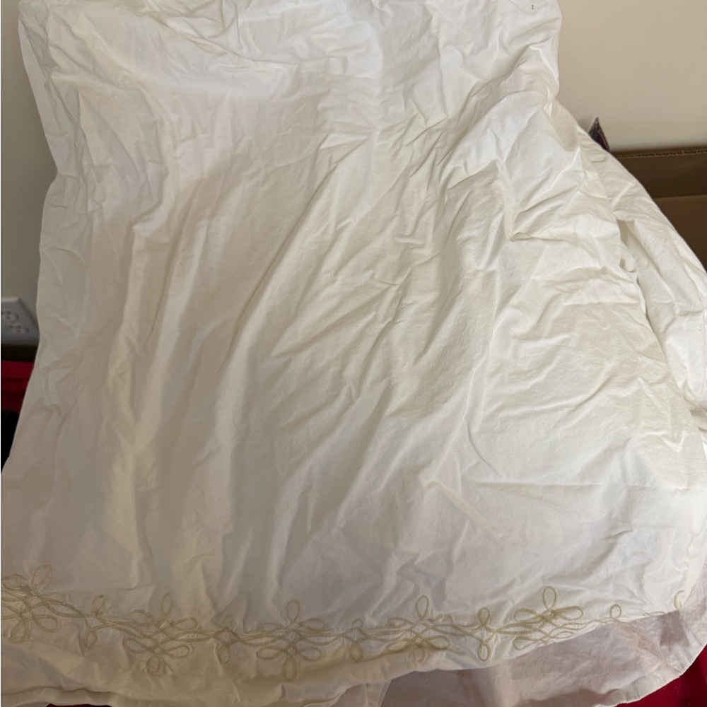 Matouk Percale Cotton Flat Sheet Queen  Champagne Colored Design